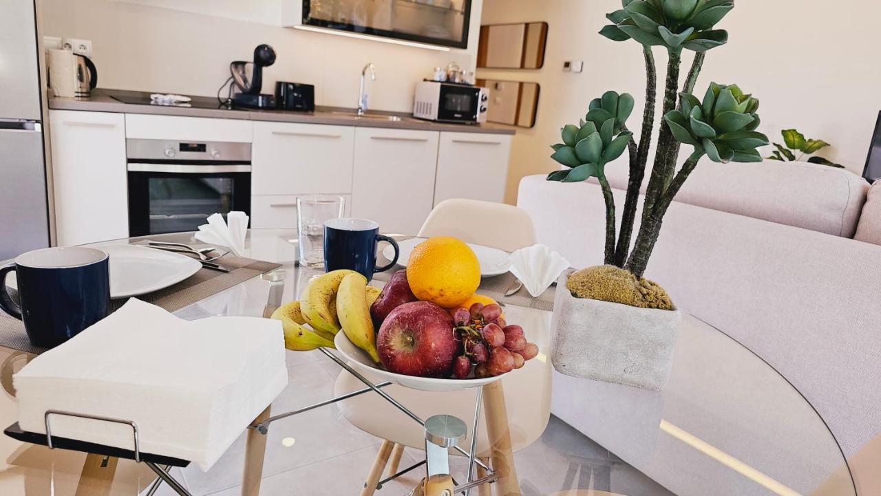 Nogalera Quintessence Apartment With Private Parking By Namaste Elite Torremolinos Exterior photo
